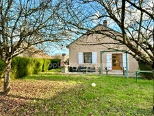 Maison individuelle – vie de plain-pied – 5 chambres + bureau, grenier aménageable et studio indépendant – Fort potentiel à Bazeilles (08), proche Belgique