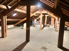 Maison individuelle – vie de plain-pied – 5 chambres + bureau, grenier aménageable et studio indépendant – Fort potentiel à Bazeilles (08), proche Belgique