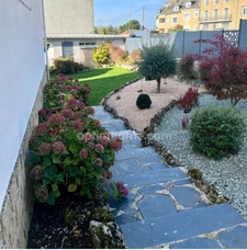 Coup de cœur – Maison de ville élégante et lumineuse avec 3 chambres, jardin, garage et sous-sol à Carignan (08110), 10 min de la Belgique