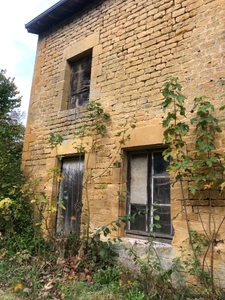 Maison à rénover de 10 pièces sur terrain de 2500 m² à OMICOURT (08)