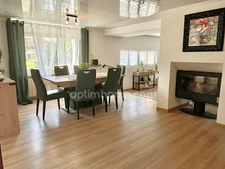 Maison familiale : 5 chambres, près de 80 m² de pièce de vie, une terrasse de 60 m² et un jardin de plus de 975 m² à Moulins-Saint-Hubert (55) Proche Belgique et Luxembourg