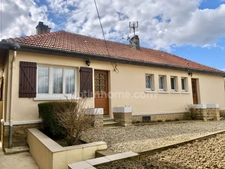 Maison Individuelle de plain-pied, 3 Chambres avec beau Terrain Arboré et dépendances, proche de la Belgique à Autrecourt et Pourron (08)