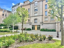 Beautiful apartment with terrace in the heart of the city, close to everything.