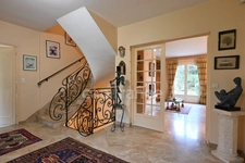 A haven of peace in the PARK, 15 minutes walk from the train station: Family home, 259 m²