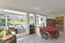 Maison à vendre 7 pièces LE MESNIL LE ROI (78)