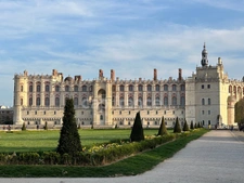 ST GERMAIN Maison 210 m² à 5 mn à pied du Lycée International - rare