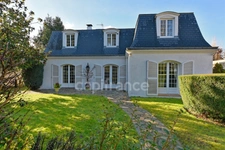 Un havre de paix dans le PARC à 15 mn à pied de la gare : Maison de famille 259 m²
