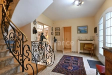 A haven of peace in the PARK, 15 minutes walk from the train station: Family home, 259 m²