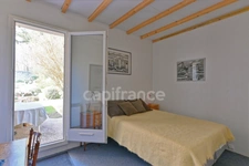 Maison à vendre 7 pièces LE MESNIL LE ROI (78)