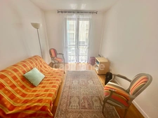 Beautiful apartment with terrace in the heart of the city, close to everything.