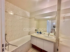 Beautiful apartment with terrace in the heart of the city, close to everything.