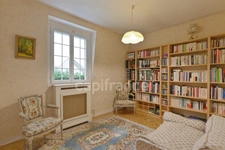 A haven of peace in the PARK, 15 minutes walk from the train station: Family home, 259 m²