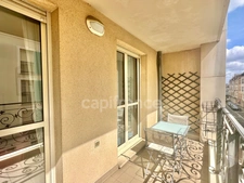Beautiful apartment with terrace in the heart of the city, close to everything.