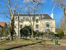 A haven of peace in the PARK, 15 minutes walk from the train station: Family home, 259 m²