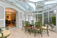 A haven of peace in the PARK, 15 minutes walk from the train station: Family home, 259 m²