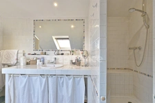 Maison à vendre 7 pièces LE MESNIL LE ROI (78)