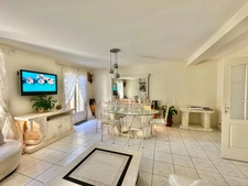 Maison de famille 136 m2 sur Jardin paysager 301 m2