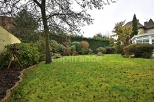 A haven of peace in the PARK, 15 minutes walk from the train station: Family home, 259 m²