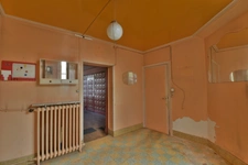 CHATELLERAULT MAISON DE VILLE 85 M² TROIS CHAMBRES JARDIN 70.000 EUROS