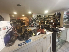 Boutique commerciale et son duplex de stockage à aménager, à vendre hypercentre NIORT (79)