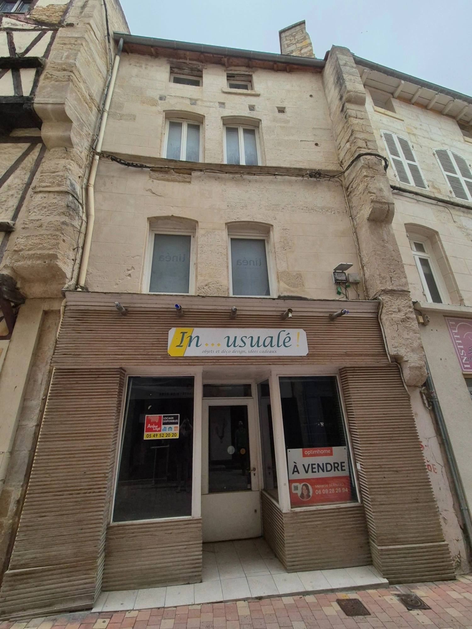 Immeuble 4 pièces 211 m² · à Niort · 211 m² · 87 000 €