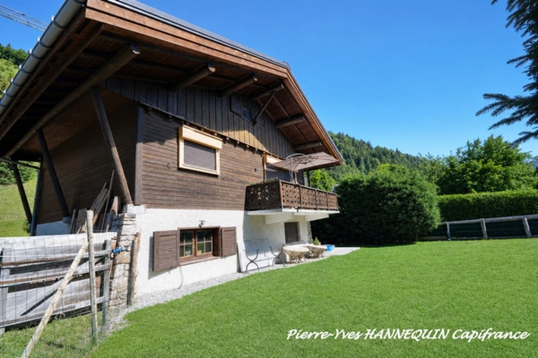 Chalet exceptionnel avec vue panoramique sur le Mont Blanc 157m2 au sol