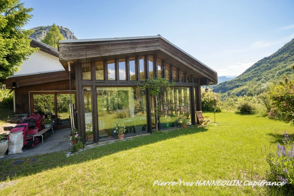 Maison d'architecte 15 pièces SALINS LES THERMES (73)