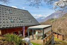 A vendre sur 2,4 ha en pleine nature 1 Chalet Rénové + 1 ancien chalet à réhabiliter