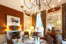 Château, installation équestre (haras) à vendre au coeur du bocage bourbonnais - Maison de gardien, club house, maison des cavaliers, boxes, écuries - Terrain de 40 hectares