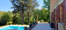 Allier (03) department: For sale in Hérisson - Fully renovated house of 190 m² - 2429 m² plot - Outbuildings - Swimming pool