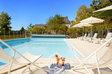Château and equestrian facilities (stud farm) for sale in the heart of the Bourbonnais countryside - Caretaker's house, clubhouse, riders' house, stalls, stables - 40 hectares of land