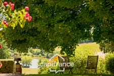 Château and equestrian facilities (stud farm) for sale in the heart of the Bourbonnais countryside - Caretaker's house, clubhouse, riders' house, stalls, stables - 40 hectares of land
