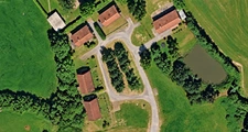 Dpt Creuse (23), à vendre à Colondannes cinq maisons à ossature bois  louées - Terrain 1,10 ha