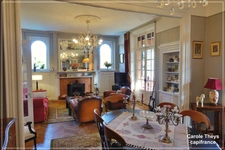 Allier (03) department: For sale in Hérisson - Fully renovated house of 190 m² - 2429 m² plot - Outbuildings - Swimming pool