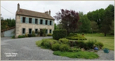 Creuse (23) department, for sale in Felletin: property of 580 m² - Outbuildings - Land of 1.5841 hectares 