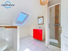 Maison d’architecte – jardin paysager et environnement privilégié à Milizac (29)