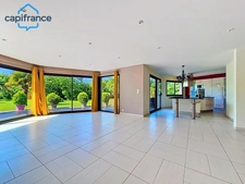 Maison d’architecte – jardin paysager et environnement privilégié à Milizac (29)
