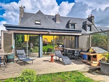 Immeuble de caractère au cœur de Locronan – investissement patrimonial et locatif