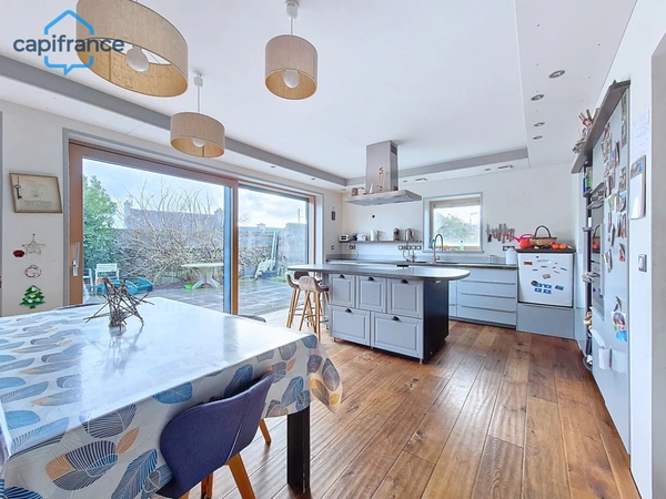 Maison contemporaine proche mer, 5 chambres - PLOUGUERNEAU (29)