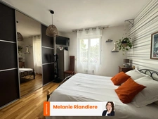 Maison à vendre à Clermont-Créans – 4 chambres, jardin, deux terrasses et garage