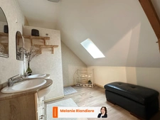 Maison à vendre à Clermont-Créans – 4 chambres, jardin, deux terrasses et garage