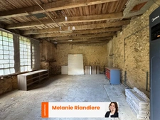 Maison de caractère à vendre à Courcelles-la-Forêt – 5 chambres, jardin et dépendances