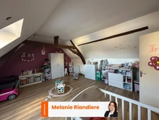 Maison à vendre à Crosmières – 3 chambres, beaux volumes et garage