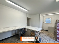 Terrain non constructible de 7 660 m² avec bâti à rénover de 50 m²– Clefs (49150)