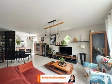 Maison à vendre à Clermont-Créans – 4 chambres, jardin, deux terrasses et garage