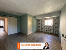 Maison de caractère à vendre à Courcelles-la-Forêt – 5 chambres, jardin et dépendances