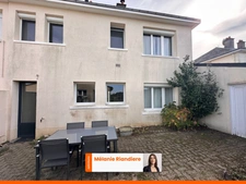 Maison familiale 4 chambres avec jardin et dépendances – Noyant-Villages