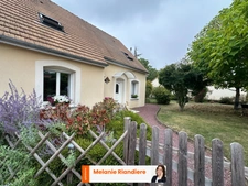 Maison à vendre à Clermont-Créans – 4 chambres, jardin, deux terrasses et garage