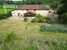 Charmante Ferme Rustique à Neuville les Dames – 195 m2 habitable sur 8125 m2 de terrain