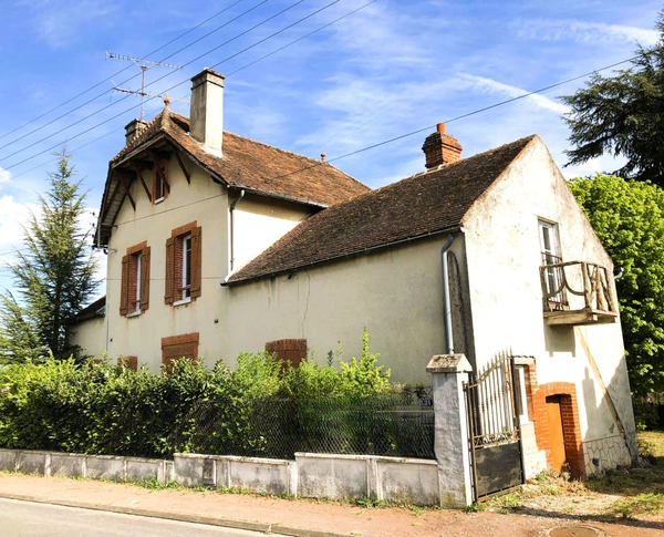 Deux maisons de caractère, un jardin enchanté- VILLEMANDEUR (45)